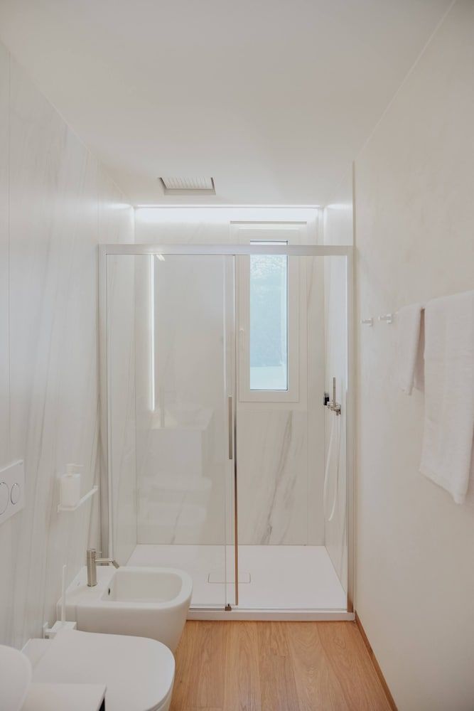 One & Only Il Cammino Penthouse Apartment, 2 Bedrooms, Balcony, Lake View 24