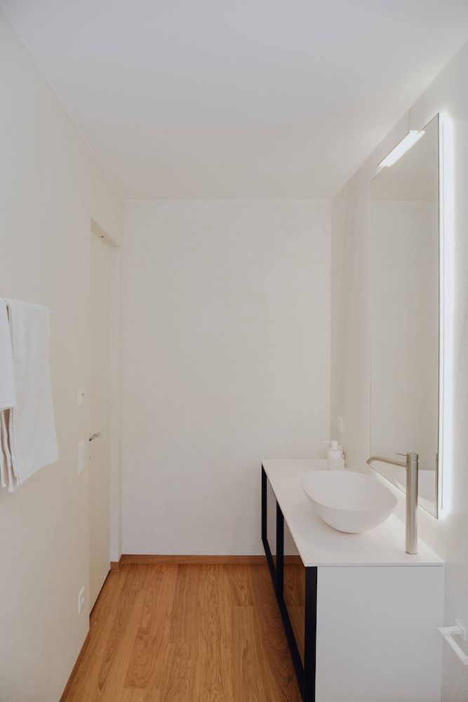 One & Only Il Cammino Penthouse Apartment, 2 Bedrooms, Balcony, Lake View 35