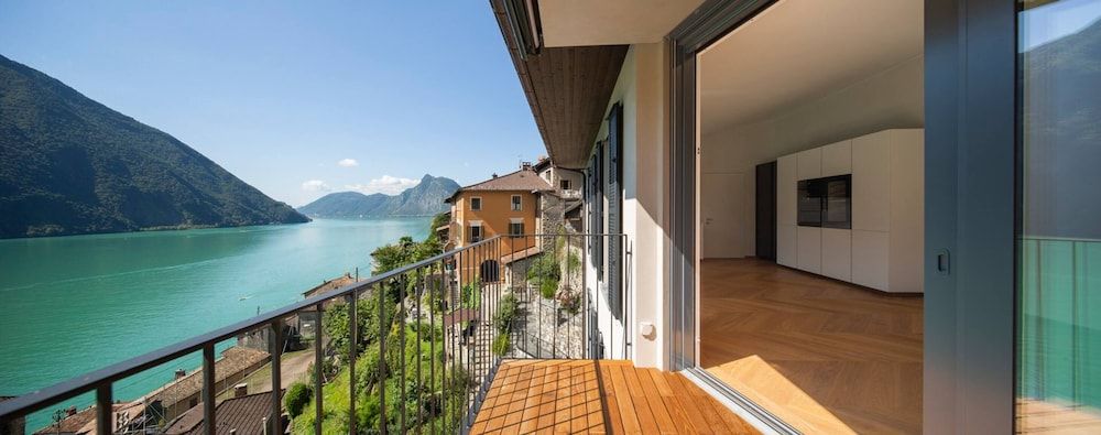 One & Only Il Cammino Penthouse Apartment, 2 Bedrooms, Balcony, Lake View 14