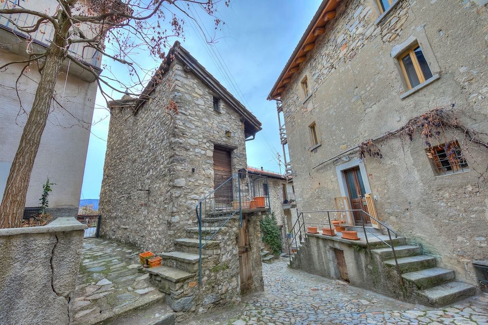 undefined Rustico Romantico Brè 2