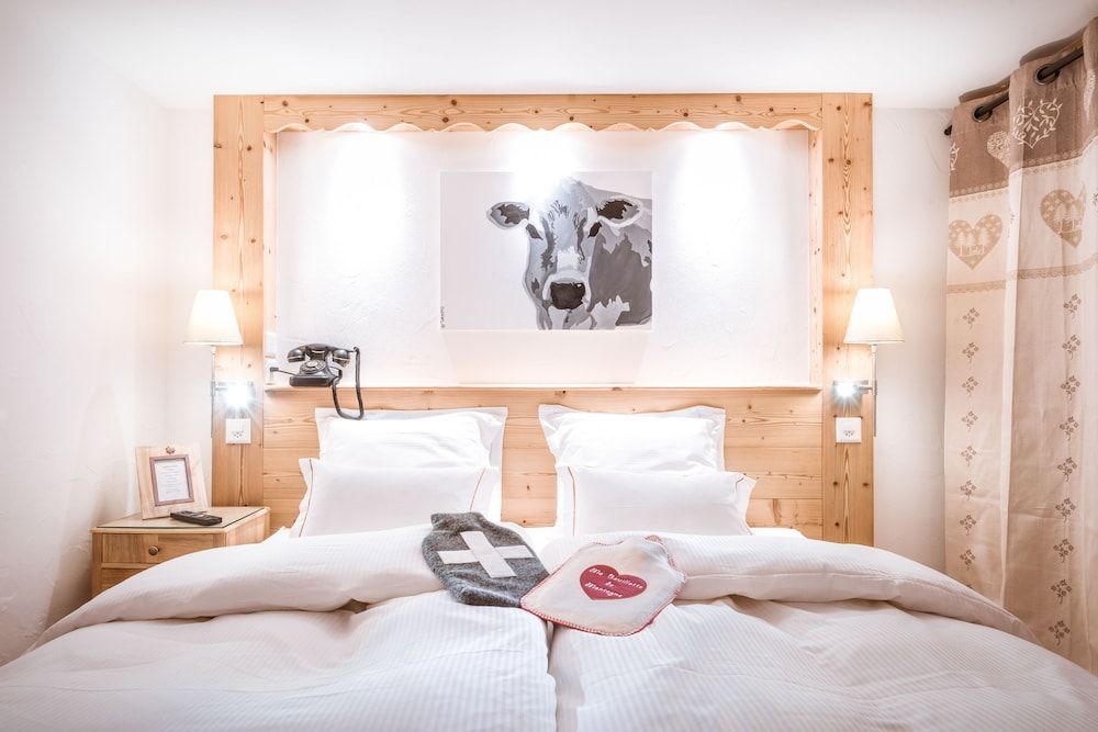 Lifestyle Rooms & Suites by Beau-Séjour Lifestyle Deluxe Double Room 4