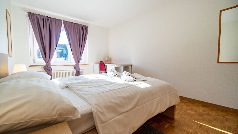 Los Lorentes Residences - Bulle Standard Apartment, 2 Bedrooms, Balcony, Mountain View 2