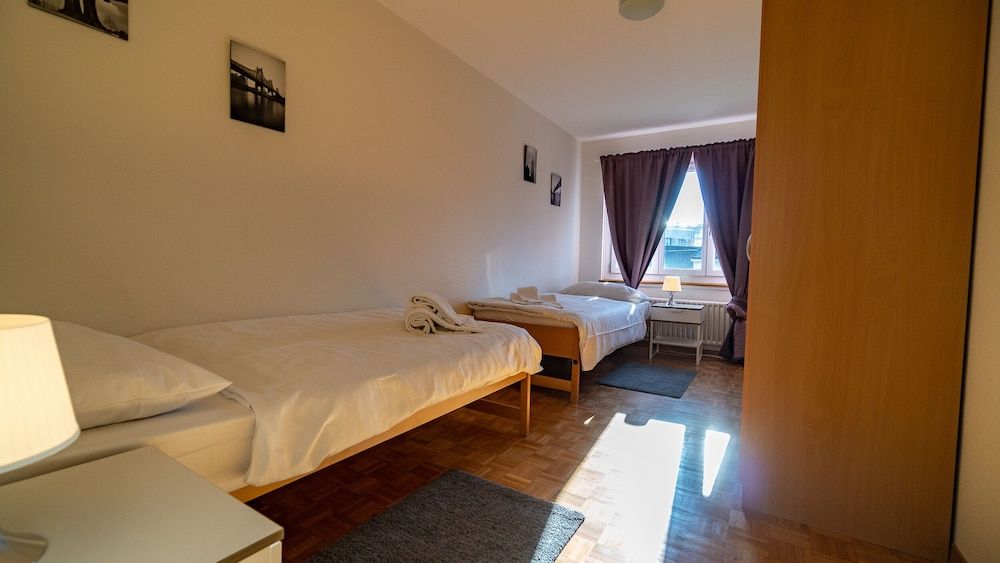 Los Lorentes Residences - Bulle Standard Apartment, 2 Bedrooms, Balcony, Mountain View 3