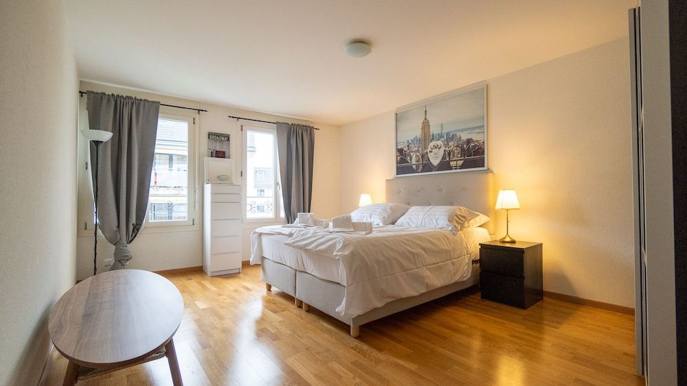 Los Lorentes Residences - Bulle Modern Apartment, 1 Bedroom, Balcony, Mountain View