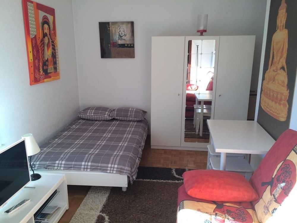 Standard Studio, Pool Access, Garden View