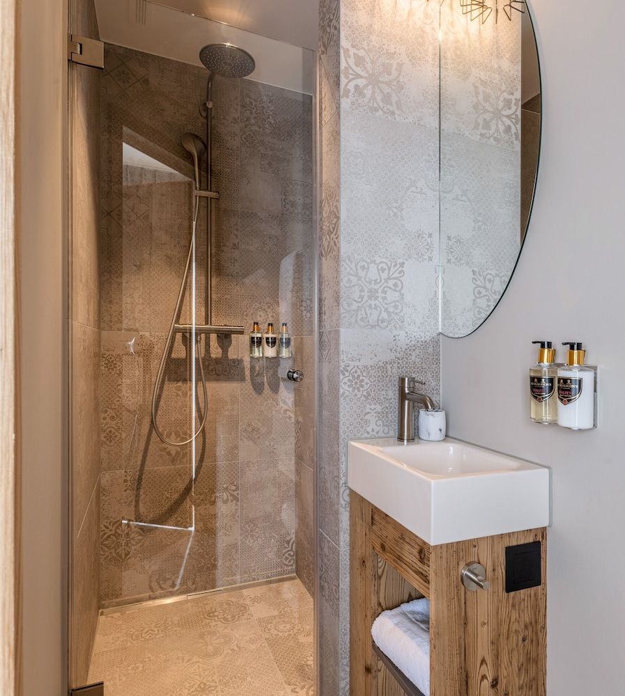 Postresidenz am See Town View 2-Bedroom Suite 6