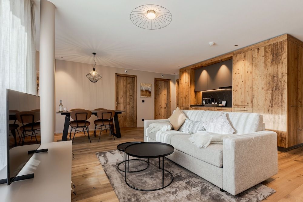 Postresidenz am See Town View 2-Bedroom Suite 10