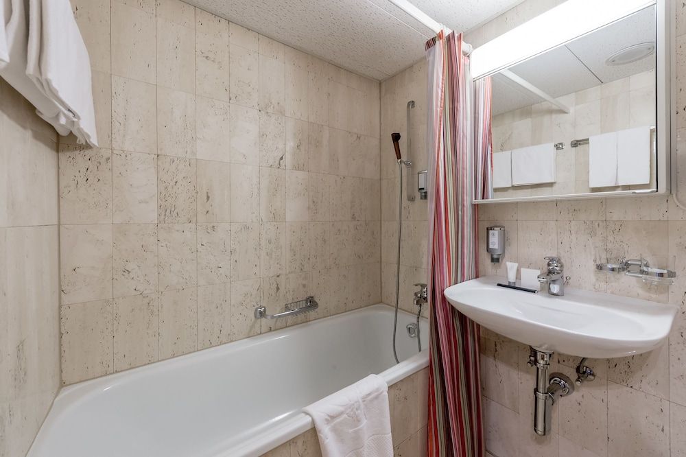 undefined Hotel Cervus St. Moritz 9