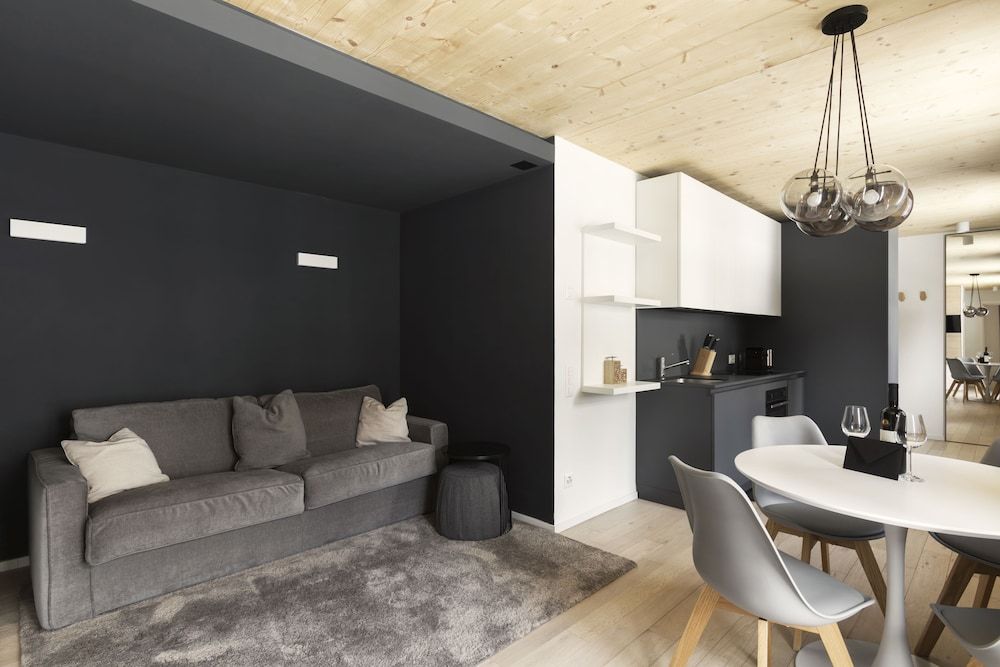 THE BASE Standard Apartment 6