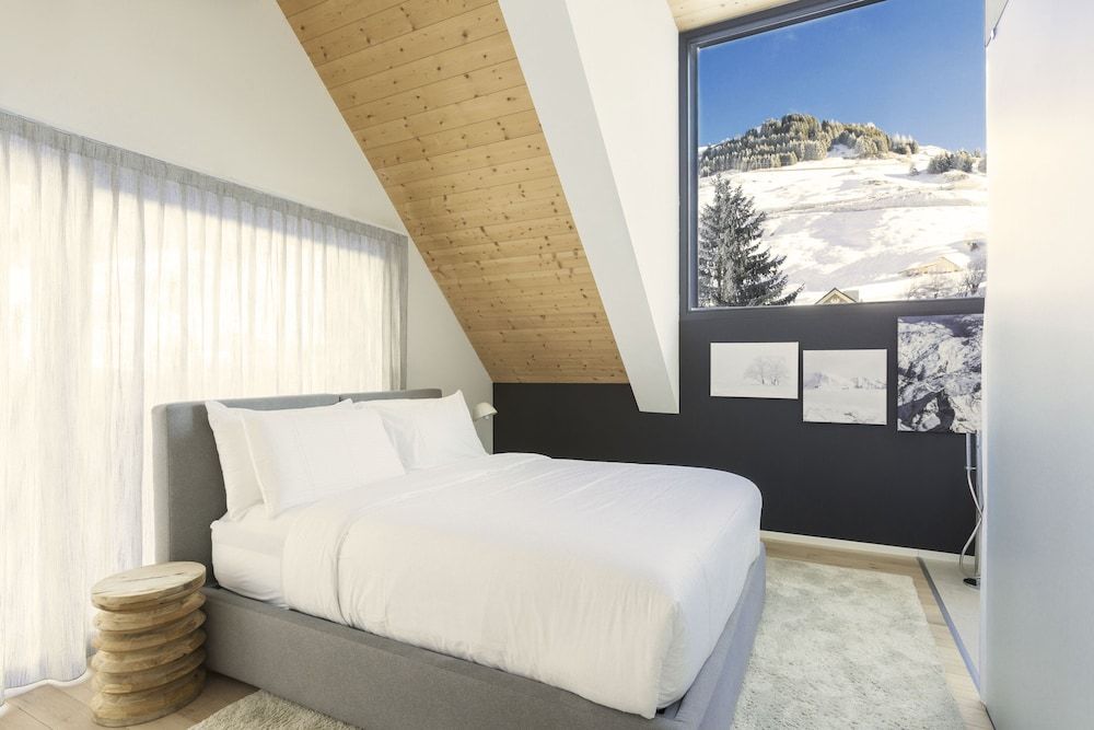 THE BASE Family Suite 4