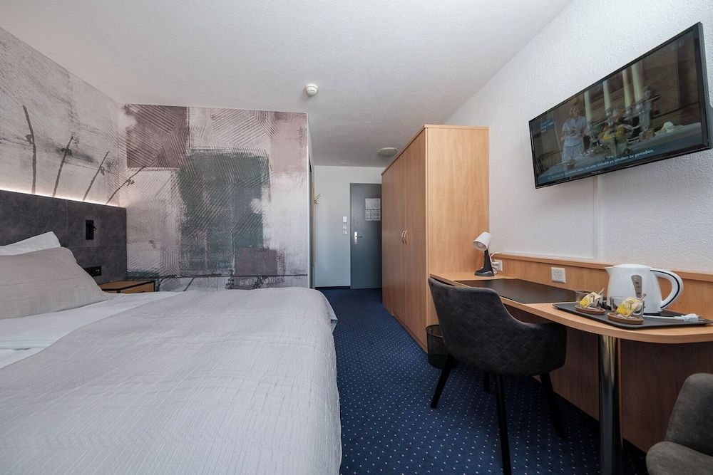 Hotel Bünda Davos Standard Double Room 5