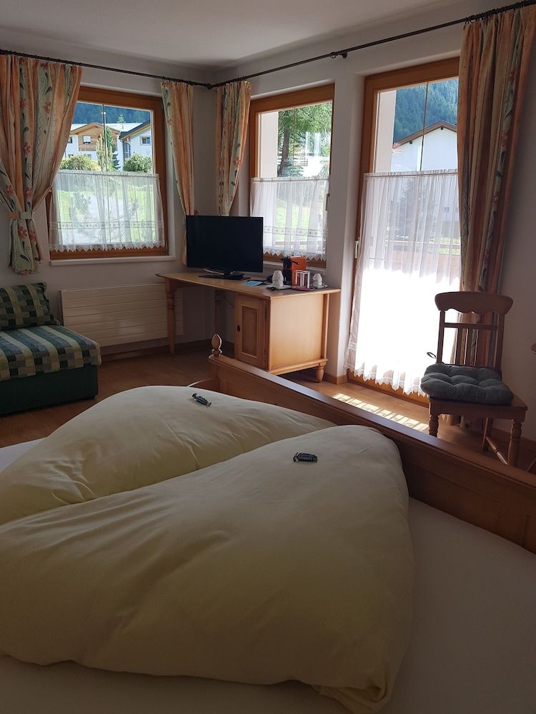 Comfort Double Room, 1 Queen Bed, Mountain View