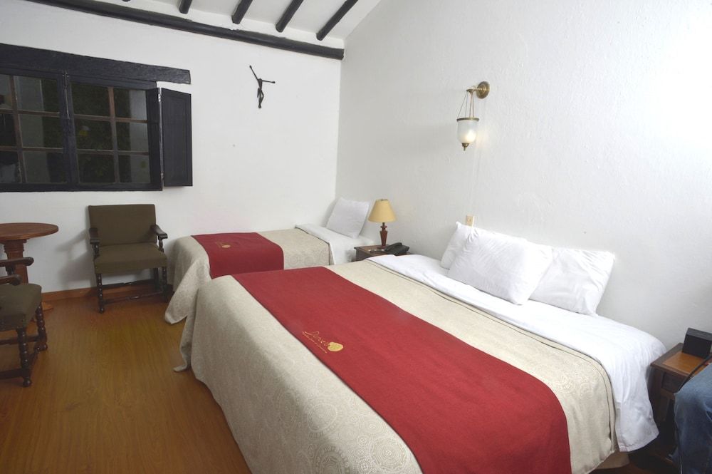 Hospederia Duruelo Superior Quadruple Room