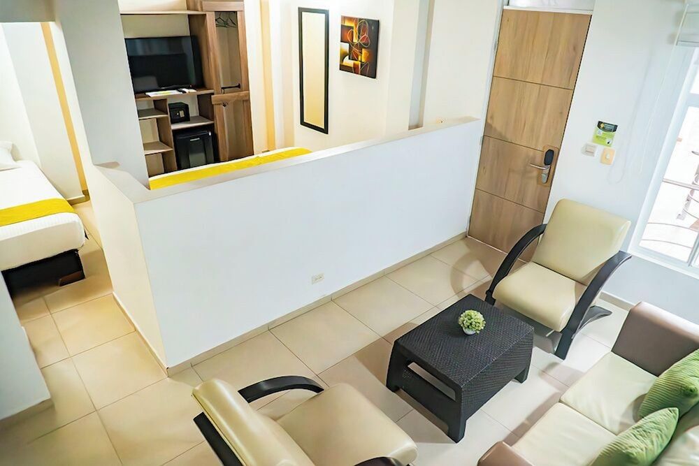 WAIRA SUITES HOTEL Basic Triple Room 3