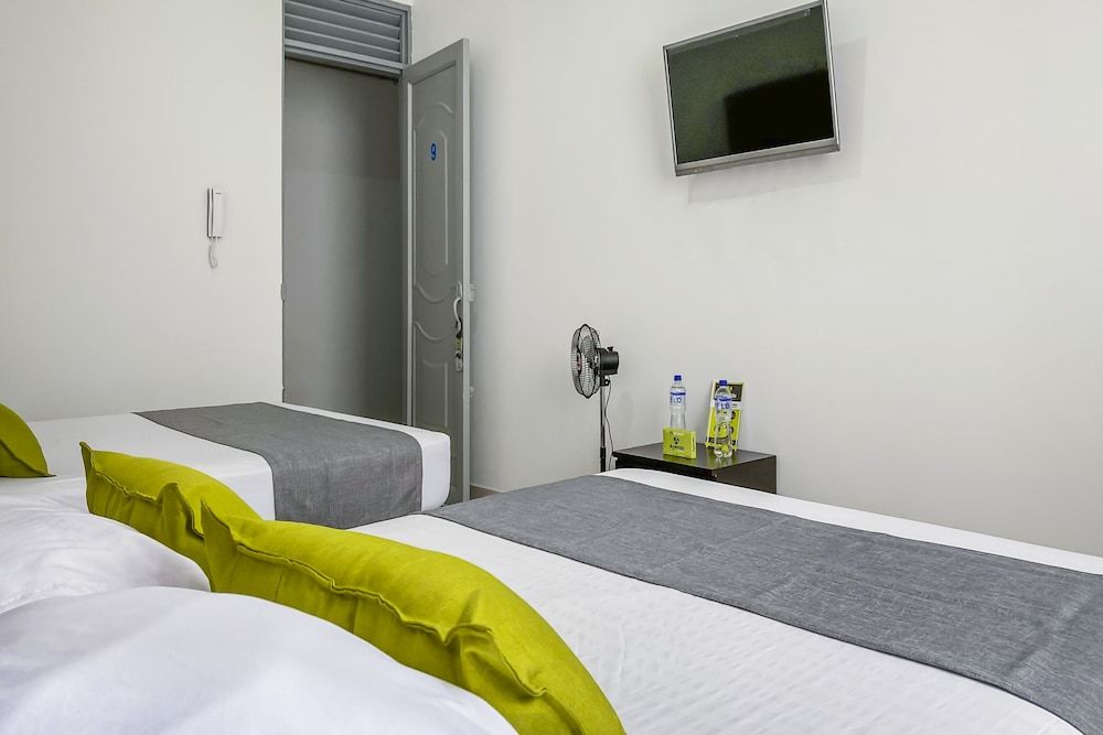 Ayenda 1138 Apartahotel 109 Quadruple Room 4