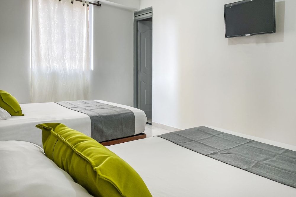 Ayenda 1138 Apartahotel 109 Triple Room 2