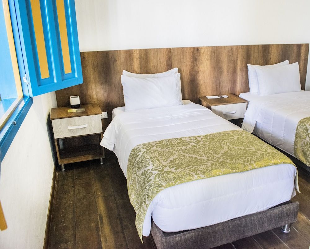 HOTEL HACIENDA SANTA CLARA Standard Twin Room 3