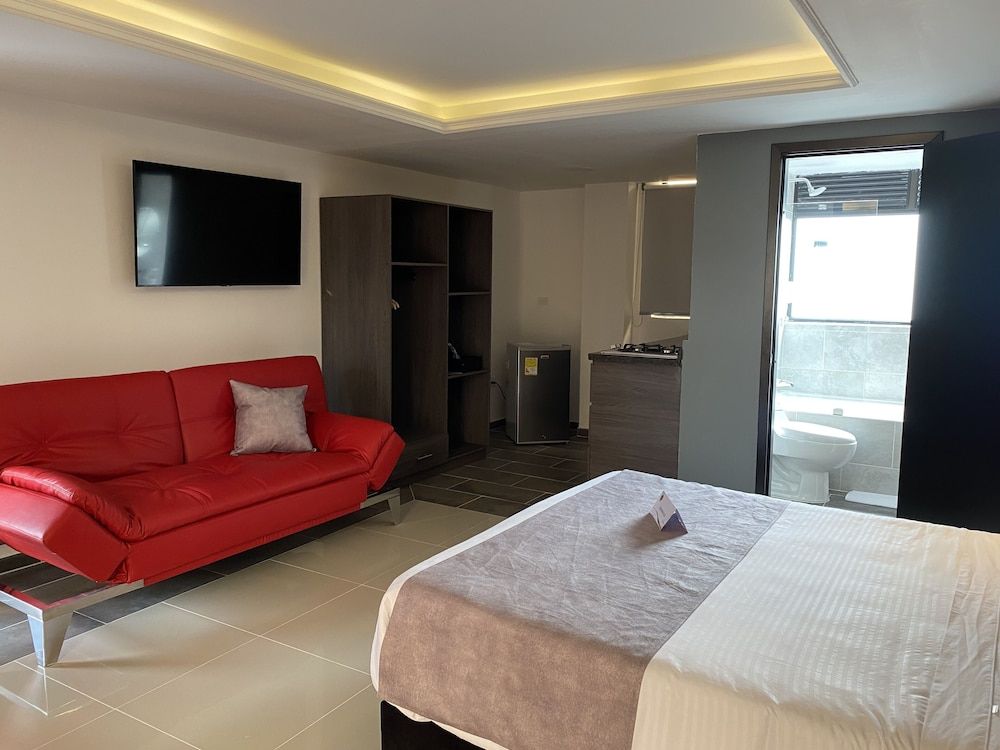 Luxury Room, 1 Queen Bed, Mountain View