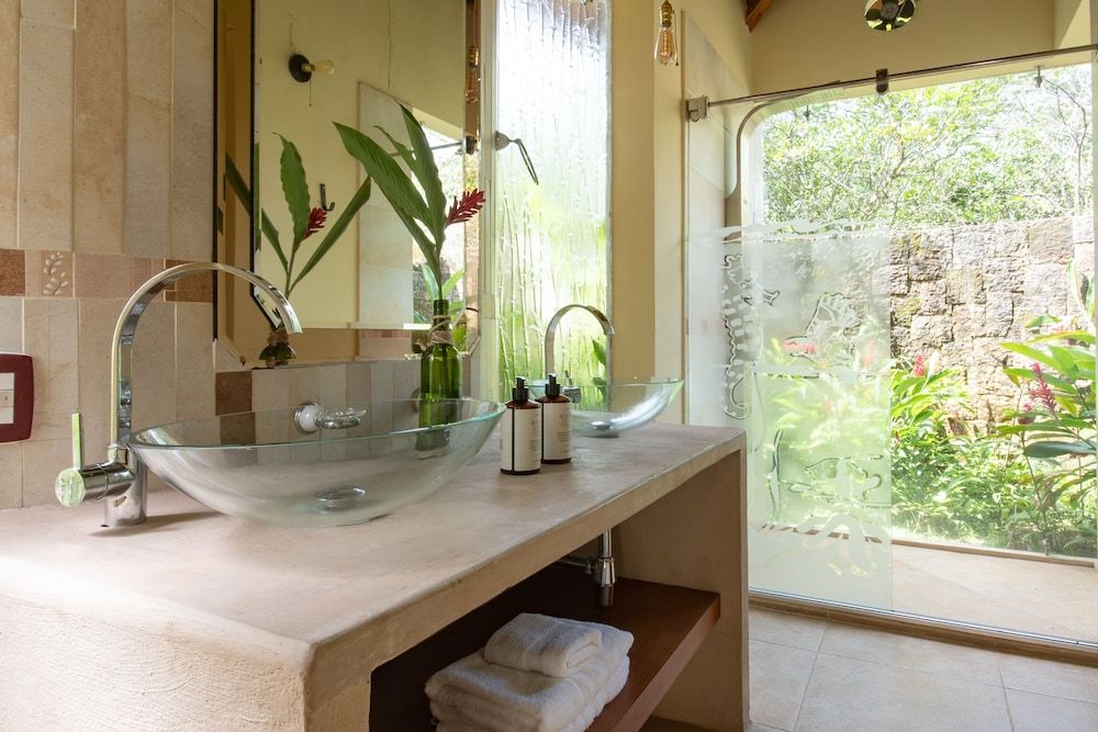 Hacienda Boutique Deluxe Double or Twin Room 2