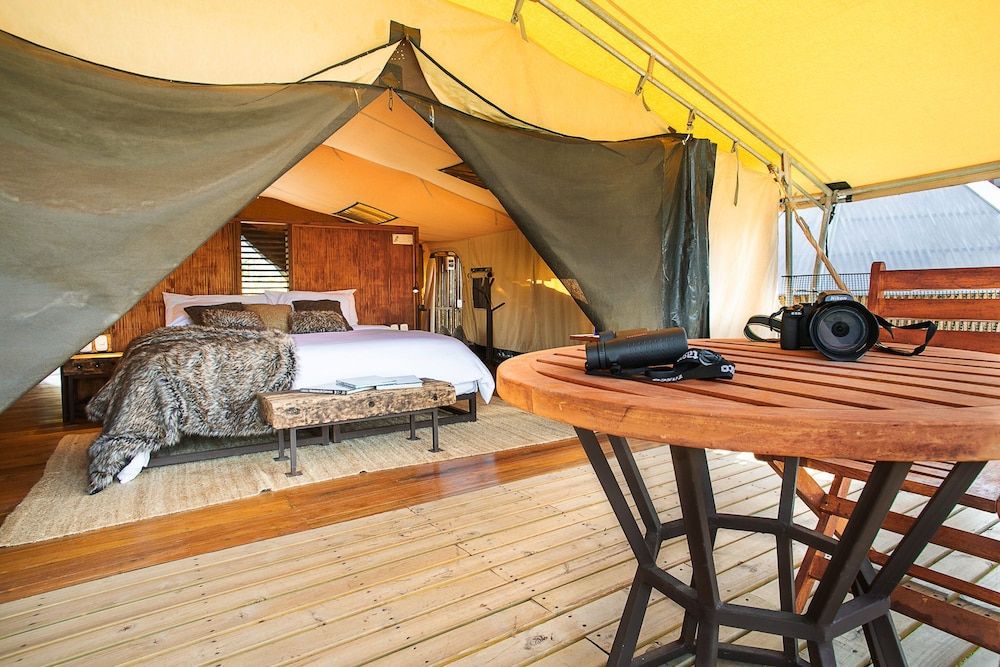 Deluxe Tent, 5 Bedrooms
