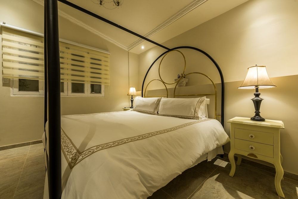 Suite, 1 Queen Bed