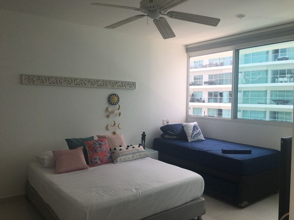 Panoramic Apartment, 2 Bedrooms, Ocean View, Beachside