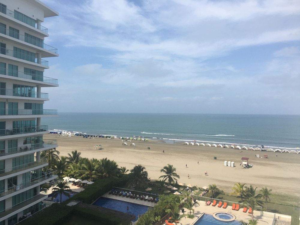 Panoramic Apartment, 2 Bedrooms, Ocean View, Beachside