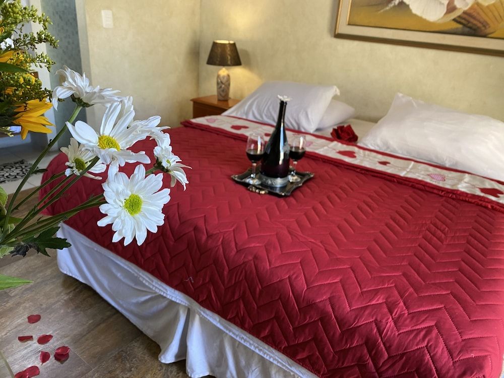 Junior Suite, 1 Bedroom, Pool View