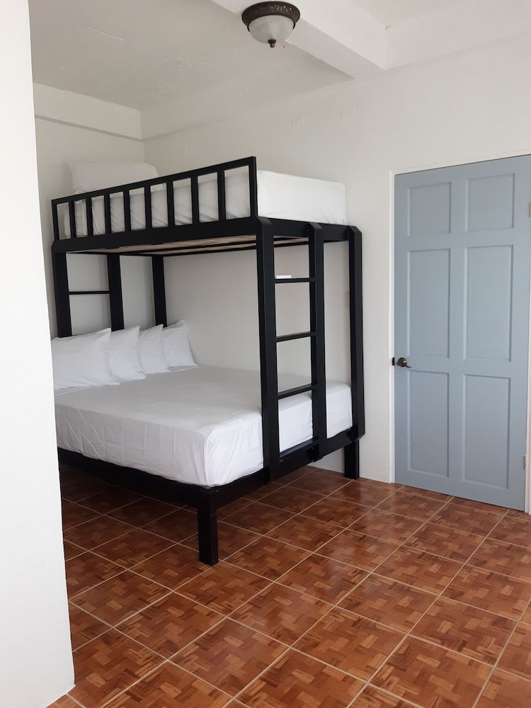 Room 6 Bunk Bed