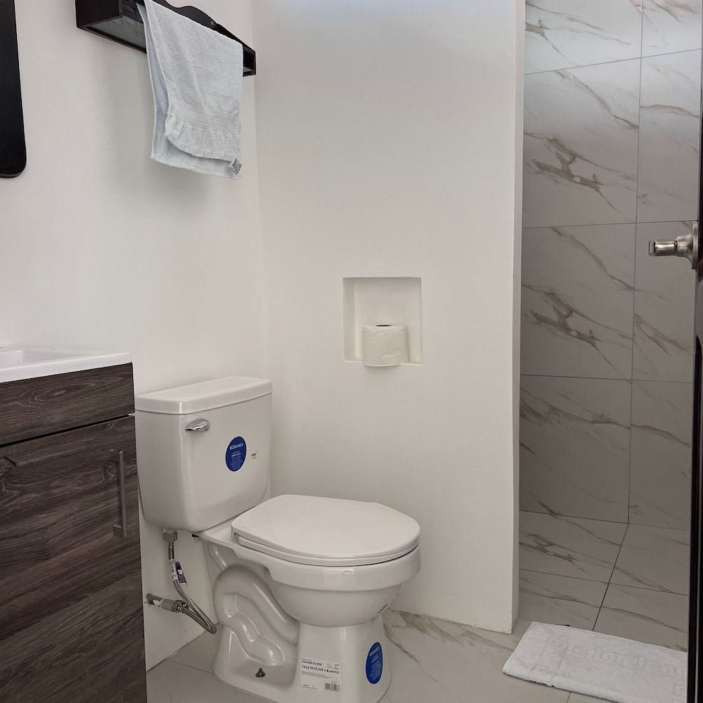 Hotel Naralit Basic Room 7