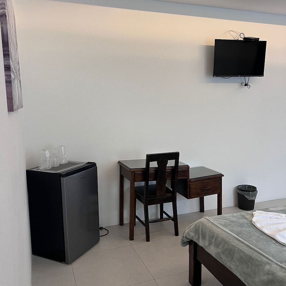 Hotel Naralit Deluxe Room 9