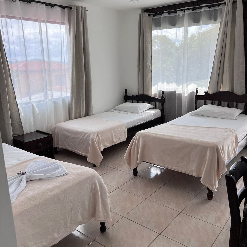 Hotel Naralit Basic Room 4