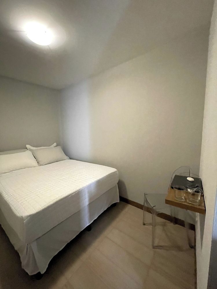 Nina´s - Juan Santamaria Standard Room, No Windows 4