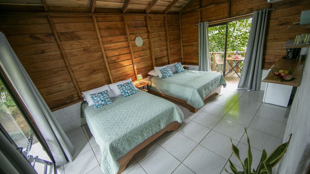 Eden Organic Farm & Bungalows Casita Colibri 4