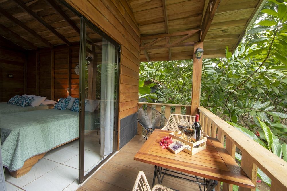 Eden Organic Farm & Bungalows Casita Colibri 9