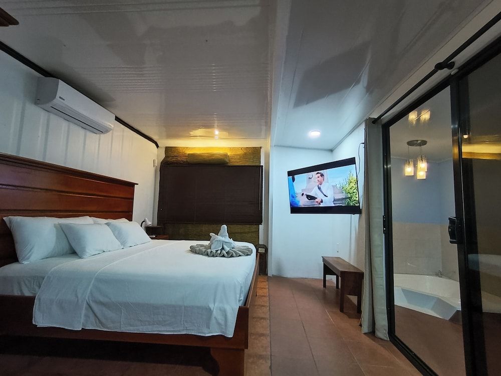 undefined Arenal Homes La Fortuna 10