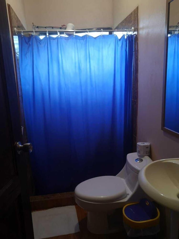 Palacios Arenal - Hostel Family Room, Mixed Dorm (8 Beds) 3