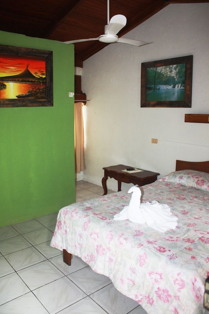 Hotel Arenal Rossi Basic Twin Room, 2 Twin Beds 3