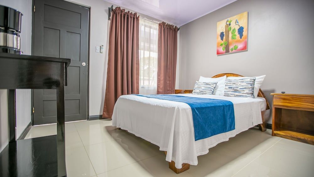 undefined Hotel La Vid