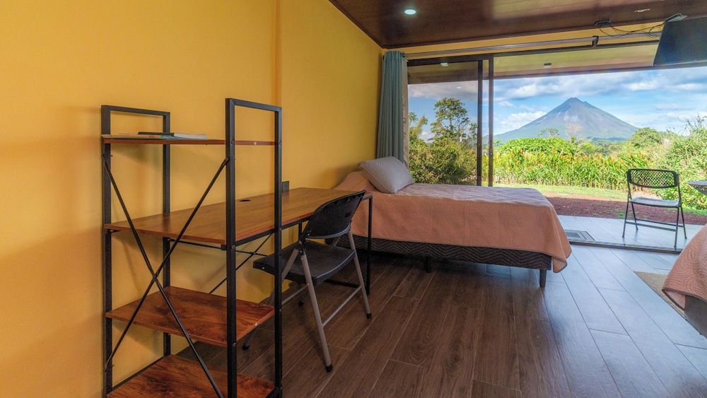 Villas Paradise Superior Triple Room 2