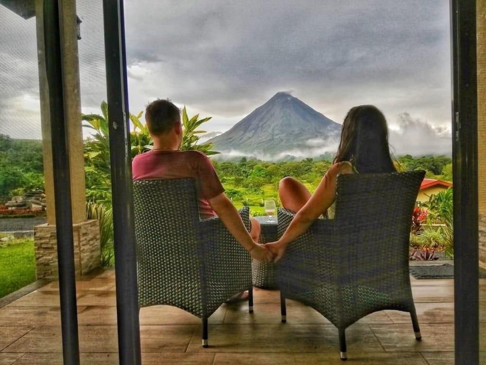 Arenal Roca Suites Volcano View Suite 3