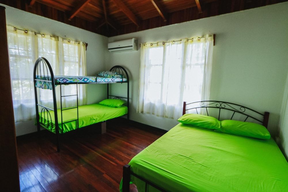 Casa Naranjito Family House 3