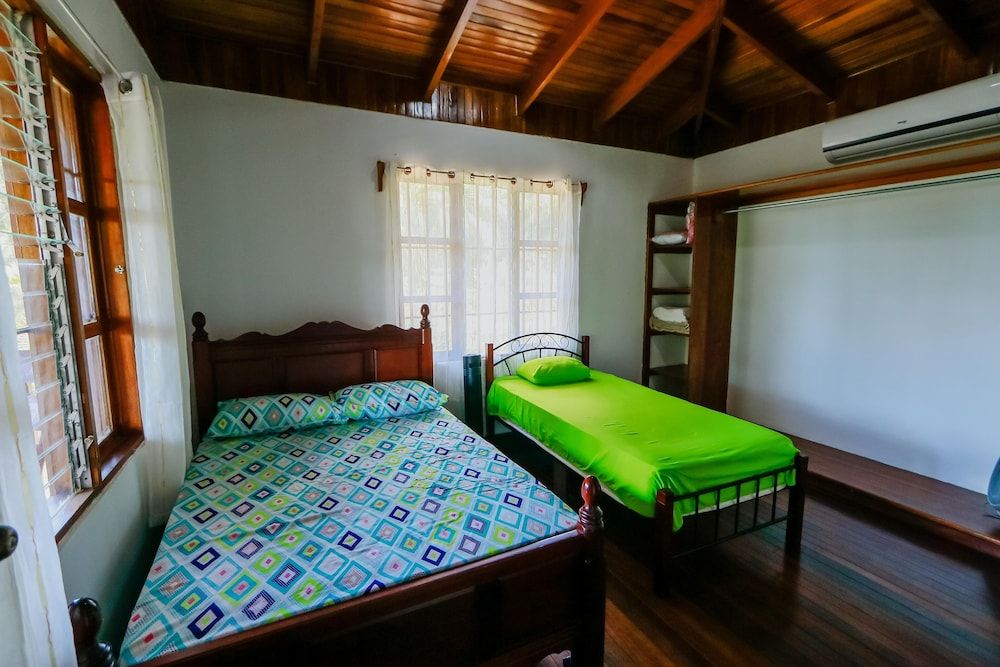 Casa Naranjito Family House 5