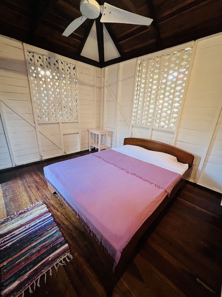 Private Matrimonial - Shared bathroom