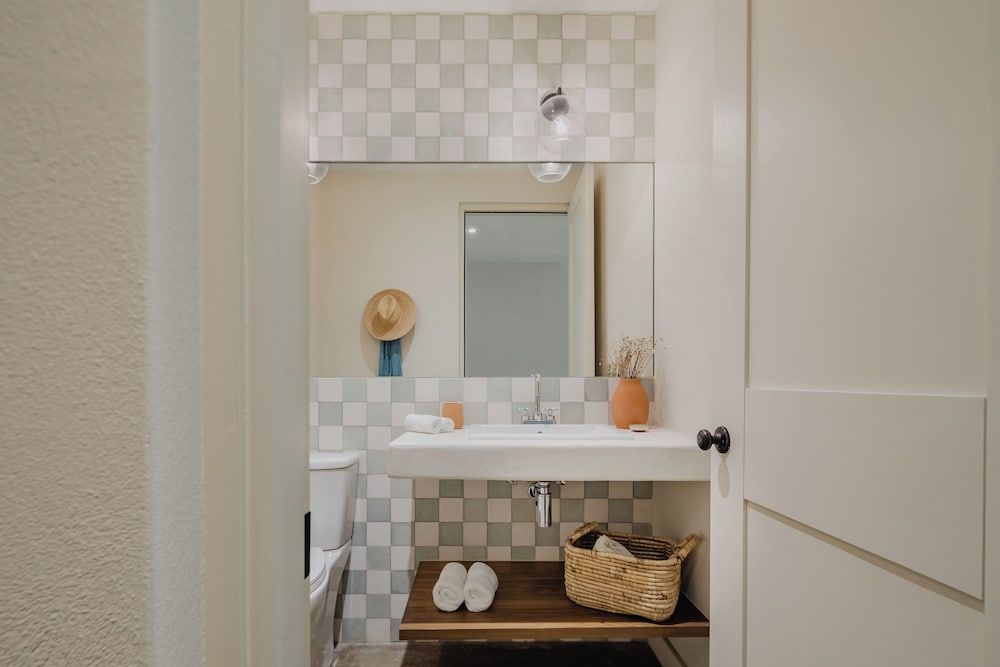 Sendero Hotel King Room 5