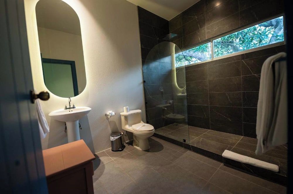 Marala Hotel Family Bungalow with Shared Kitchen and Living Room 6