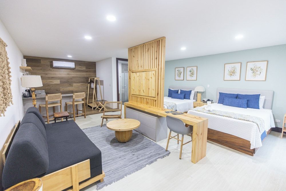Deluxe Studio Suite, 2 Queen Beds