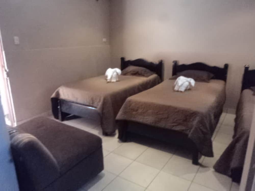 Apartment, 3 Twin Beds