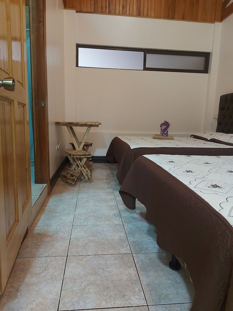 Alisson Hotel & Restaurant Habitacion Cuatro 3