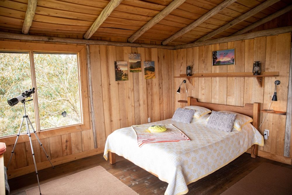 Reventazon River Mountain Lodge Deluxe Cabin